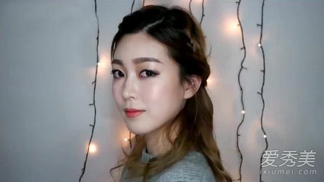 我不知道如何系我的长发。没有王冠你就不能有约会!