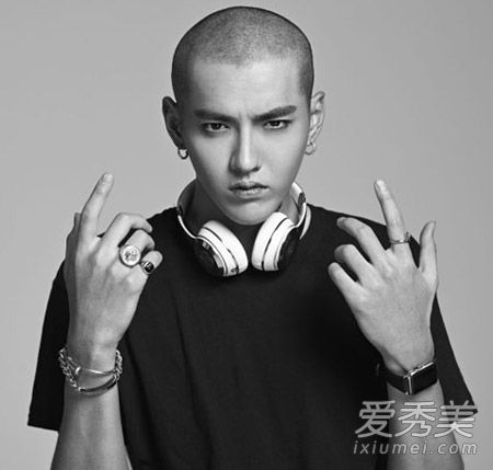 “小主人”吴亦凡的15种发型都很经典