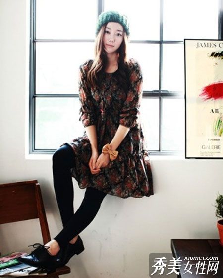 春季巧穿圆领连衣裙，打造完美造型