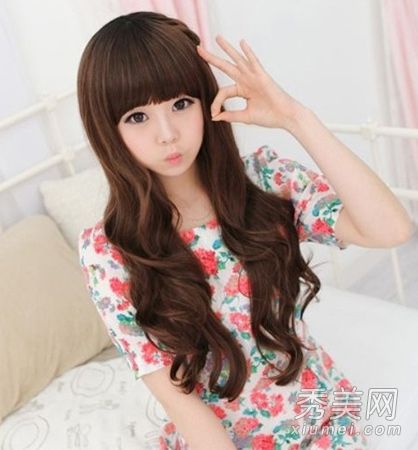 拯救长着大胖脸的女孩,轻松剃掉她们的头发,塑造她们的瓜子脸