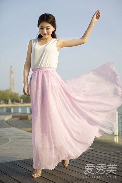 雪纺半长连衣裙，尽显仙女之美