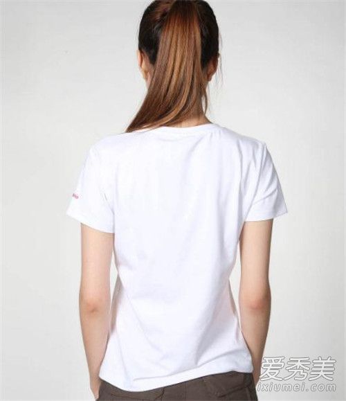 如果t恤的领口变大了呢?这件t恤的领口如果大一点可以做小一点吗?