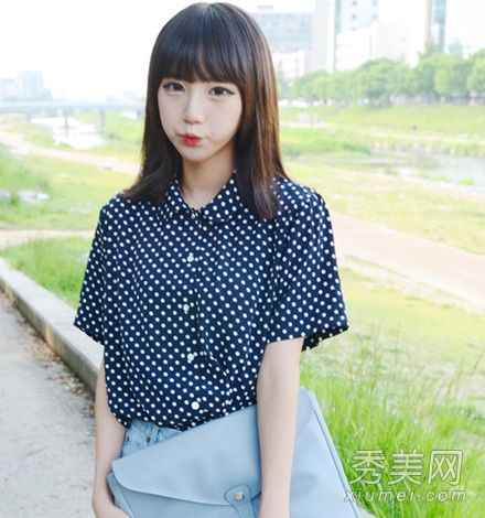 适合大脸型女孩的中长发没有死角。
