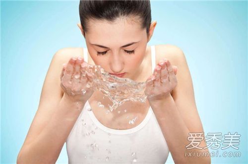 白糖可以洗脸去黑头吗?白糖可以每天洗脸吗?