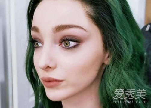 北极星小妹妹的美容刷屏幕?普通人无法控制同样的发色。