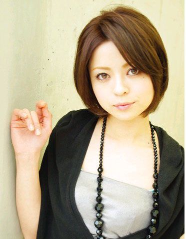 直发又流行了。评论5种最流行的发型