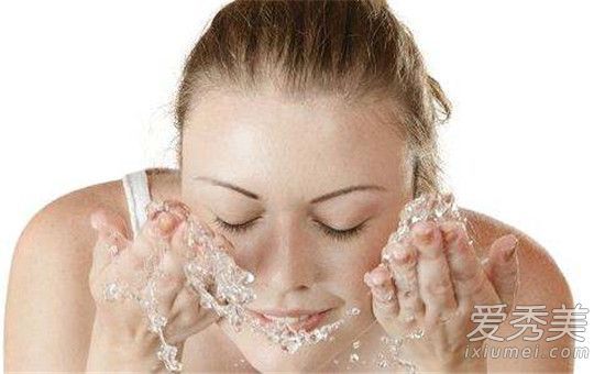 你能不擦干就洗脸吗?你不用毛巾就能洗脸吗?
