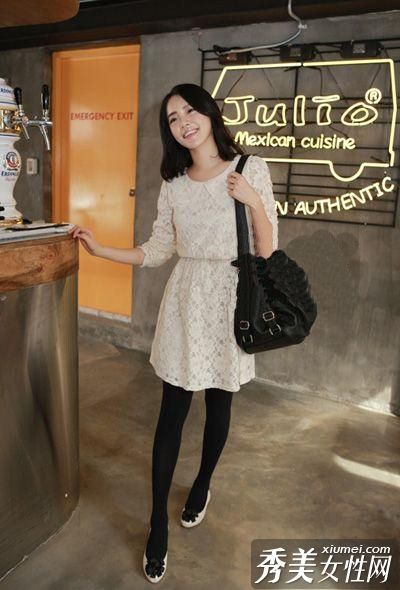 春季时尚饰品空装扮展现性感女性品味