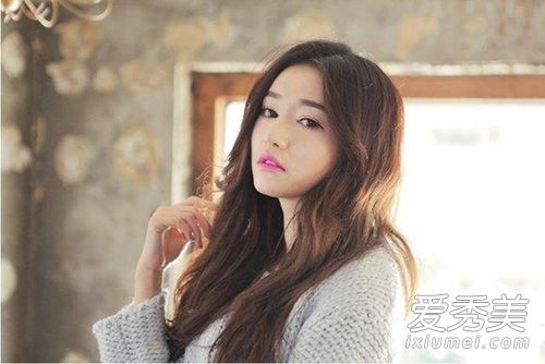 超级夯粉妆可爱又清新。