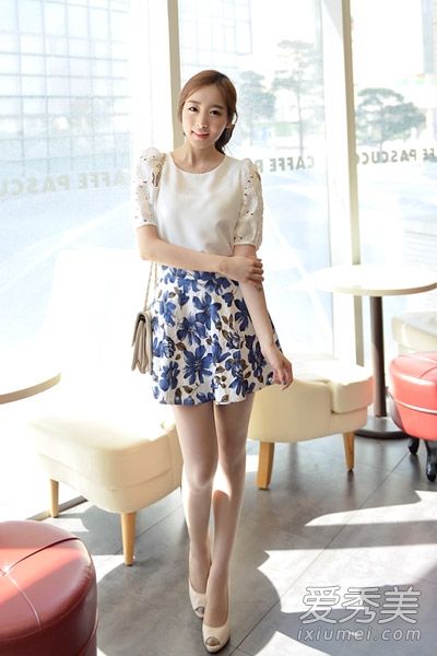 雪纺衬衫配短裙短裤很酷