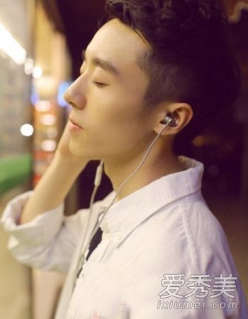 2015年男孩的短发照片不仅受欢迎，而且用途广泛。