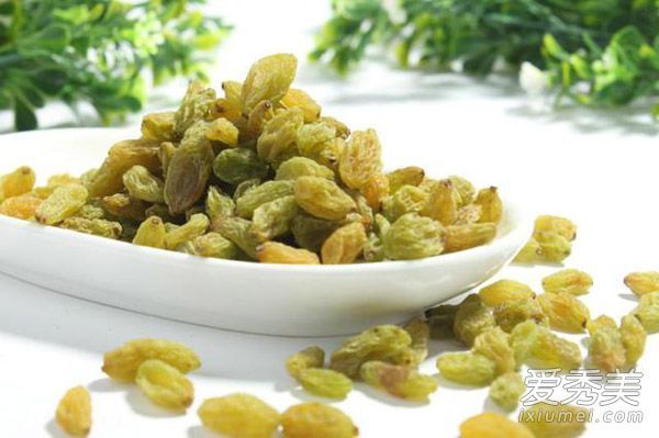 起来。这些食物实际上可以防止脱发。