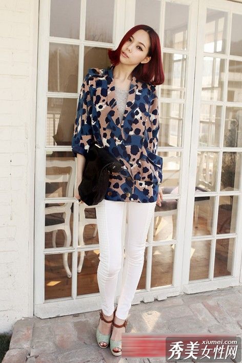 醒目对比色播放复古潮流新款时尚