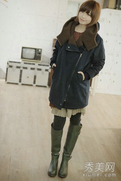 棉衣老化了，美丽和清新在冬天席卷街头