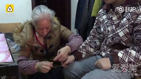 一个36岁的母亲怎么能每晚把头发变白到50以下呢？