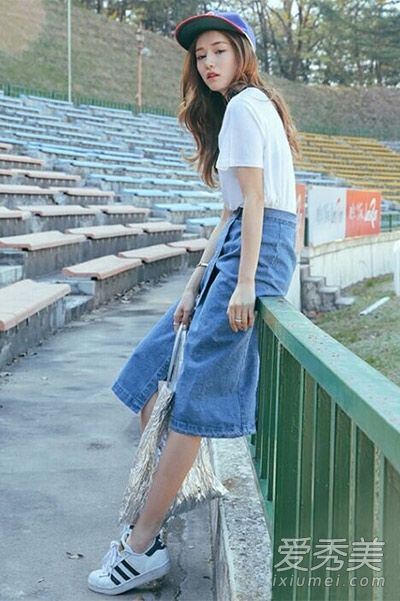 大象的腿和t恤配什么好看的衣服