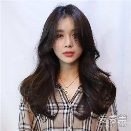 2019流行长发烫发什么卷造型烫发+大部分羊毛色都很好看!