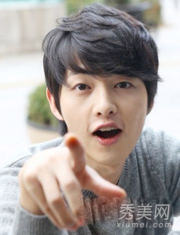 韩帆的男孩时尚发型瞬间展现美丽的男人气质