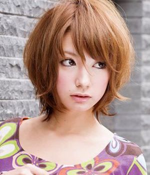 宅女们已经看到了9种易于打理的美丽发型。