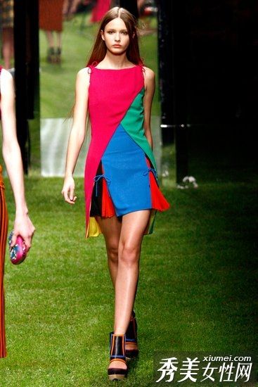 透视+印花+流苏2011春夏时尚码