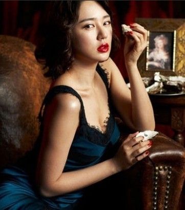 素颜PK浓妆尹恩惠化妆前后差别很大