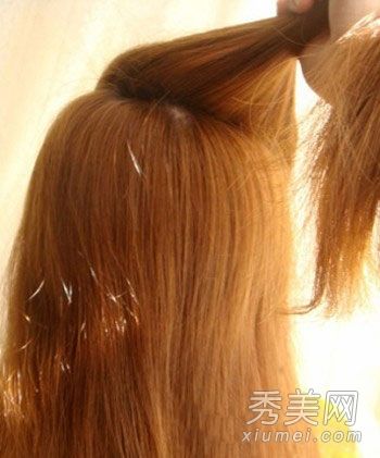 最新的韩式发型编辑和分发创造了一种温柔的淑女气质。