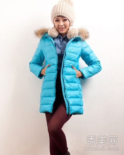 为了保暖，你必须穿羽绒服。你会选择时尚而不是臃肿的风格。