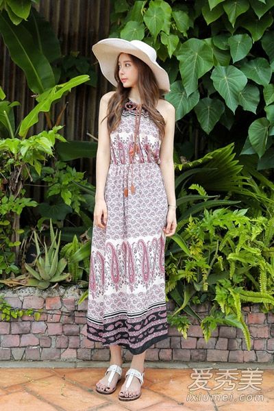 什么样的长裙会让你在五一节出游时变得美丽