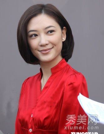 女演员演绎气质鲍勃的头时尚