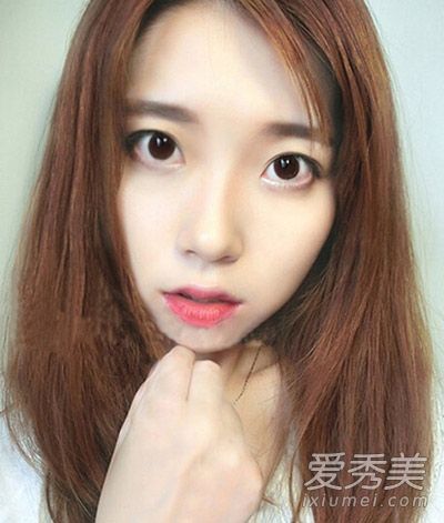 韩国裸妆打造清新形象