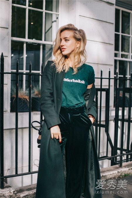 羊绒大衣起球是一种正常现象。不要再误解羊绒大衣了。