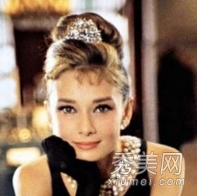 许多女演员模仿赫本的复古发型