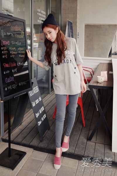 t恤+牛仔裤清新夏日经典搭配