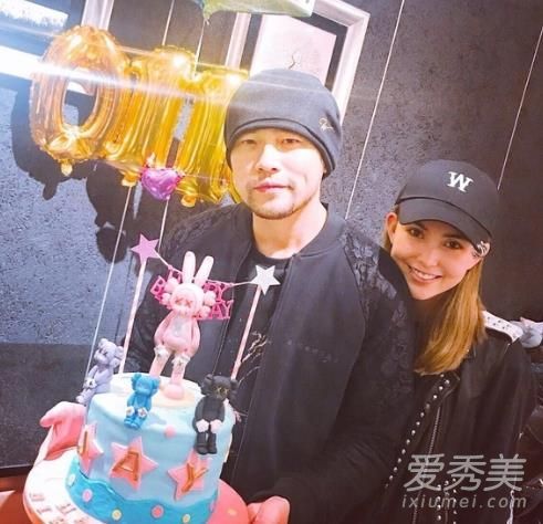 昆凌的头发是什么颜色的?昆凌的头发是天然的吗