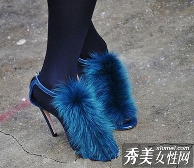 脚下的风景巴黎人才时装鞋展