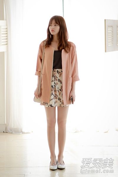 甜美可爱的印花裙子