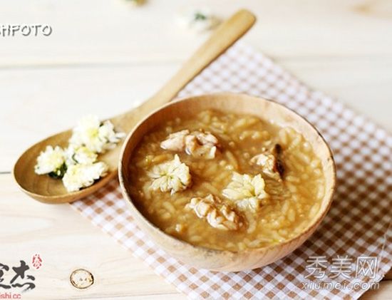 在秋冬季,吃核桃的同时保持身体健康,玩美容和丰胸