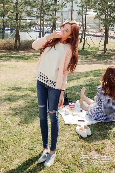 针织开衫+牛仔裤春季经典搭配