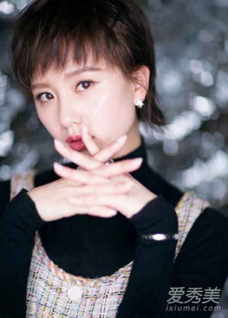 刘师师挑战超级短发女神掌握所有发型