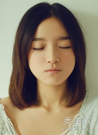 甜美的扇子披肩长发让大脸更瘦