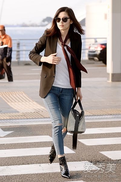 全智贤教你在春天穿西装外套