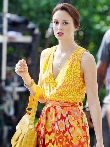 新街拍摄八卦天后明眸少女妆