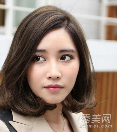 百搭修剪波波头短发款式适合各种脸型
