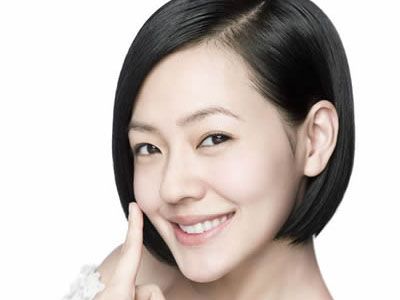 名人似乎在说补充水分的“法律”的有效措施