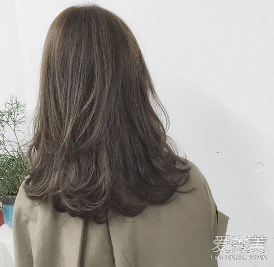 卷发后如何洗头?如何护理卷发?什么洗发水对卷发有好处?
