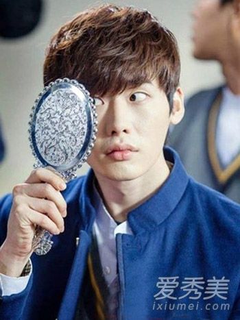 90后,男孩的发型图片是新鲜的,短发是最好的颜色值。