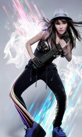 谁称赞谁是雷最新的女演员封面造型？