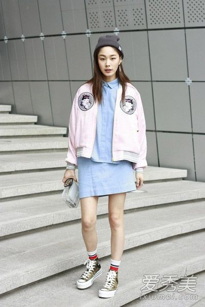 适合春季郊游的棒球服