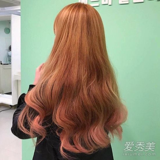 如果烫发不好看,就换个颜色。染色前后有什么预防措施?