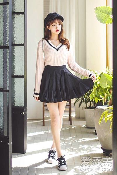 毛衣或毛衣+裙子清新活泼的学术风格